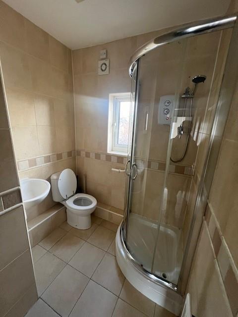 129 Charlotte Road,Bramall Lane,Sheffield,4 Bedrooms Bedrooms,2 BathroomsBathrooms,Terraced,1712
